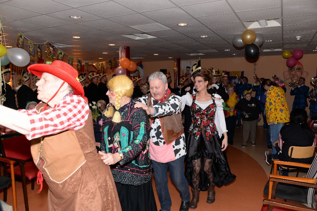 ../Images/Carnaval in Munnekeweij 041.jpg